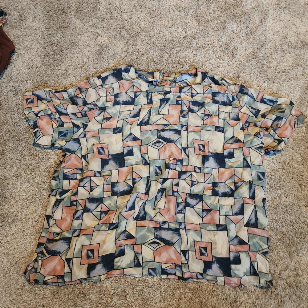 Vintage Stunt Womans Medium Silk Aztec Geometric Shirt Top 100% SILK SIZE 2 XL